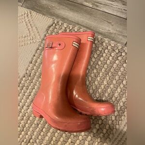 Girls pink hunter boots